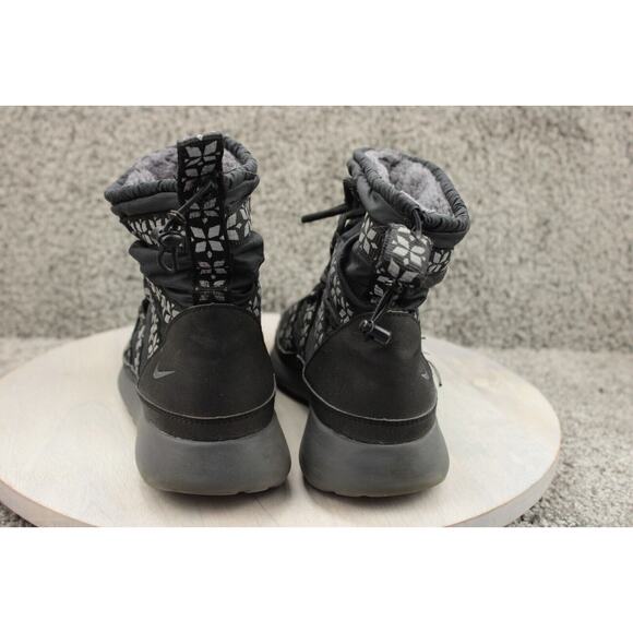 Nike Roshe Run Hi Womens 9 Black Gray Suede Winter Boots Outdoor Warm - Picture 4 of 7